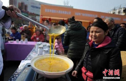 保山食药监总局：元旦春节期间严防不合格食品流向餐桌